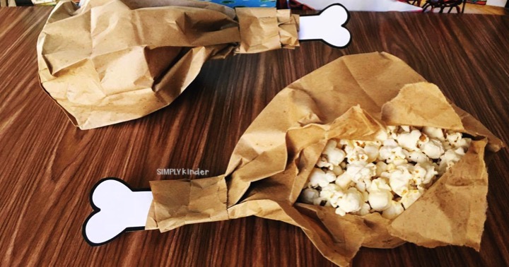 Turkey Leg Popcorn Snack for your class with directions and free printable.