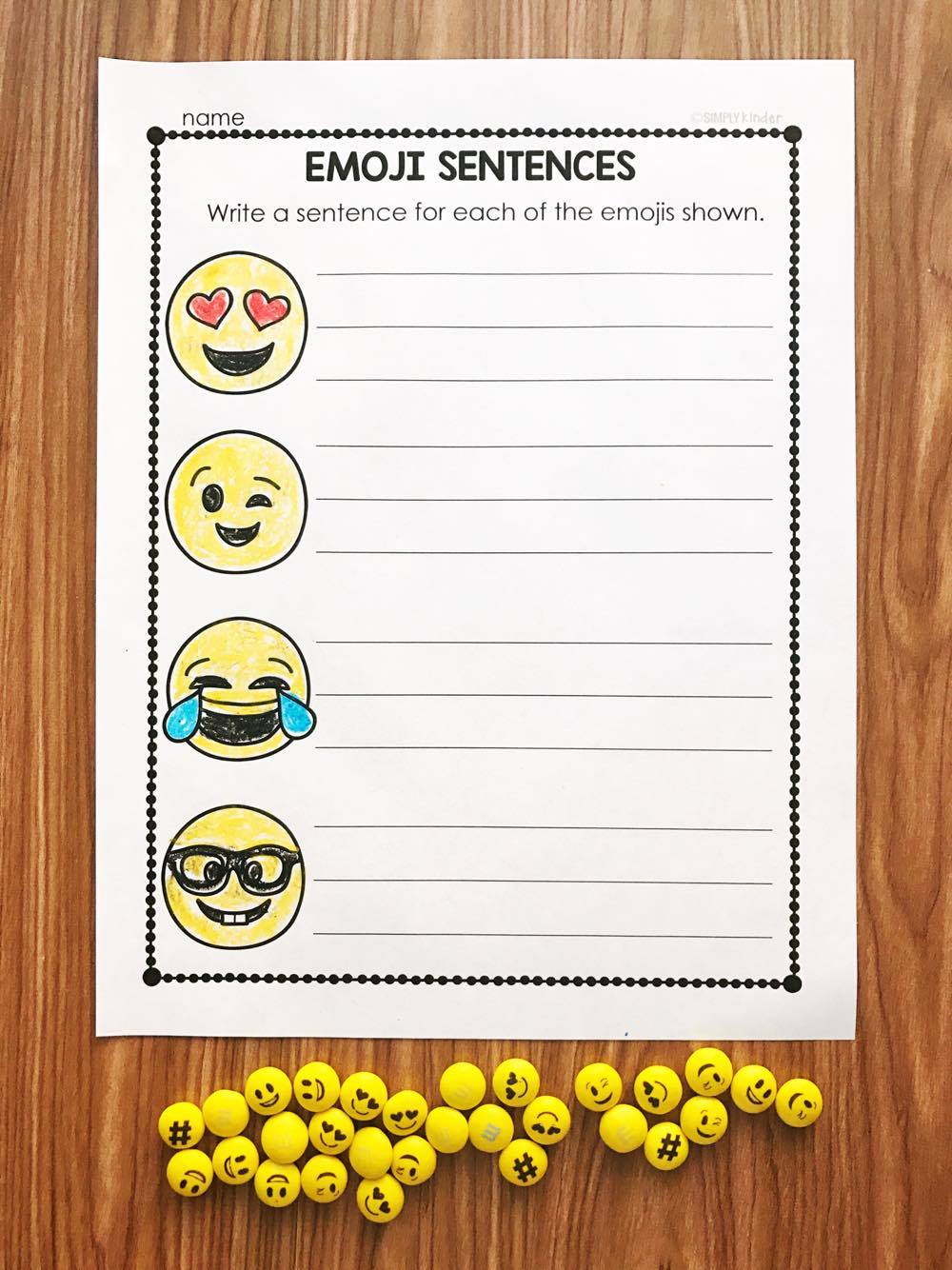 WRITING ACTIVITIES: Free activities for Emoji Conversation Hearts and Emoji M&M's. These are prefect for kindergarten and first grades. 
