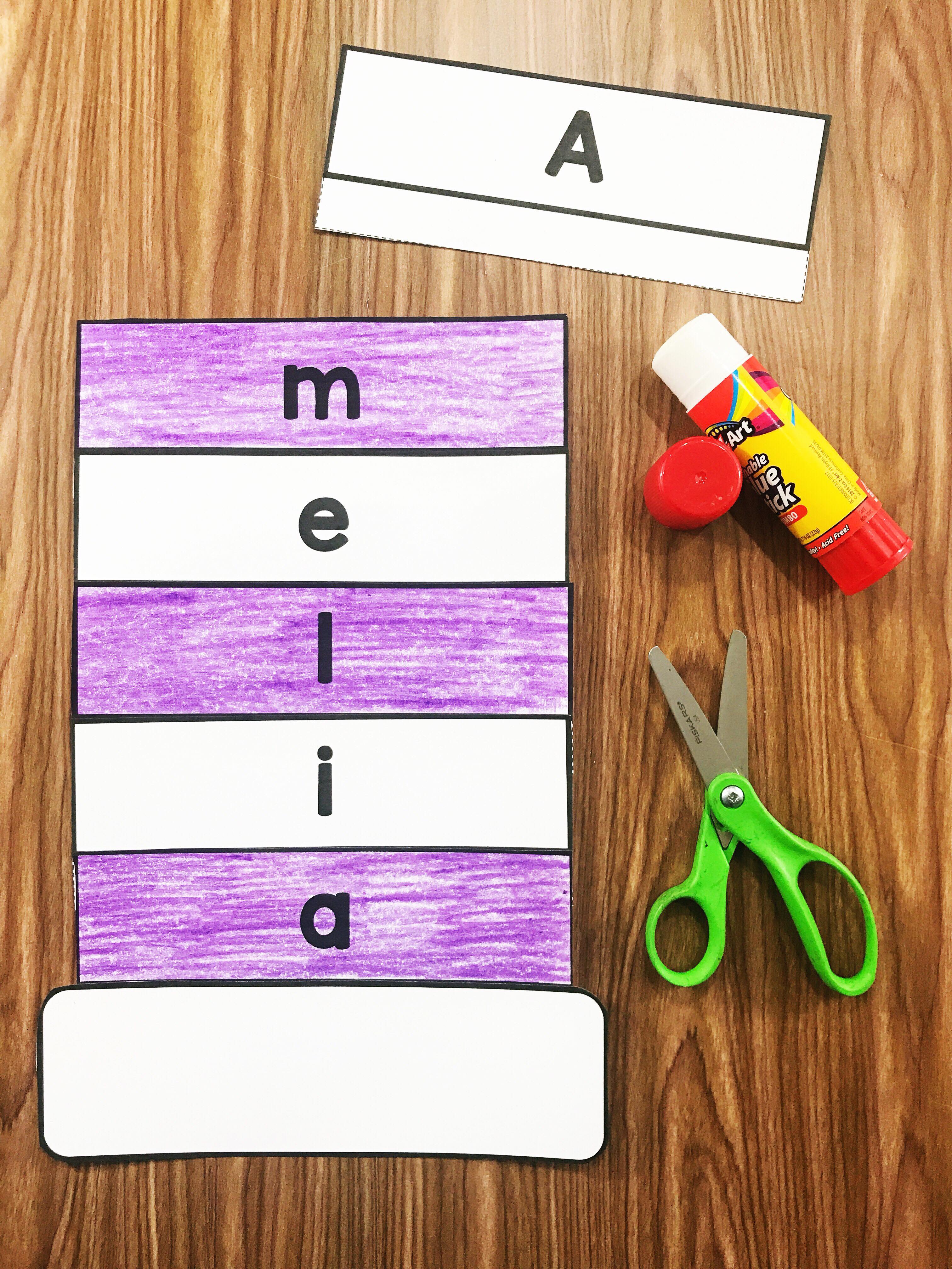 These fun Name Pattern Hats from Simply Kinder are editable and super easy for your students to assemble. Add to a sentence strip for even more fun! 